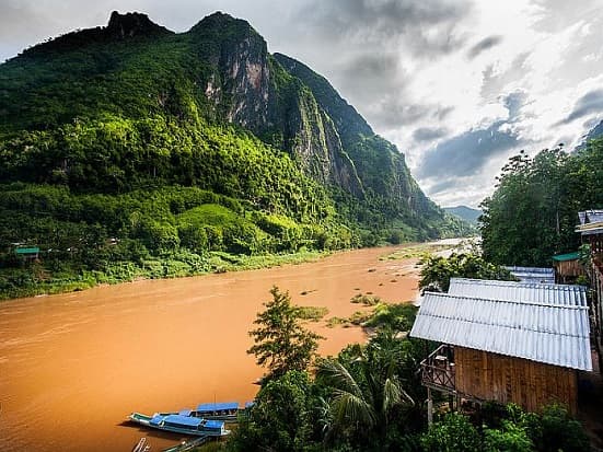 Luang Prabang-Namkat Yorapa Resort-Phongsaly-2Days Trekking+Akha Village Home Stay-Muang Khoa-Muang Ngoi Neua-Nong Khiau-Chinese Dam Ou River N. 2-Luang Prabang